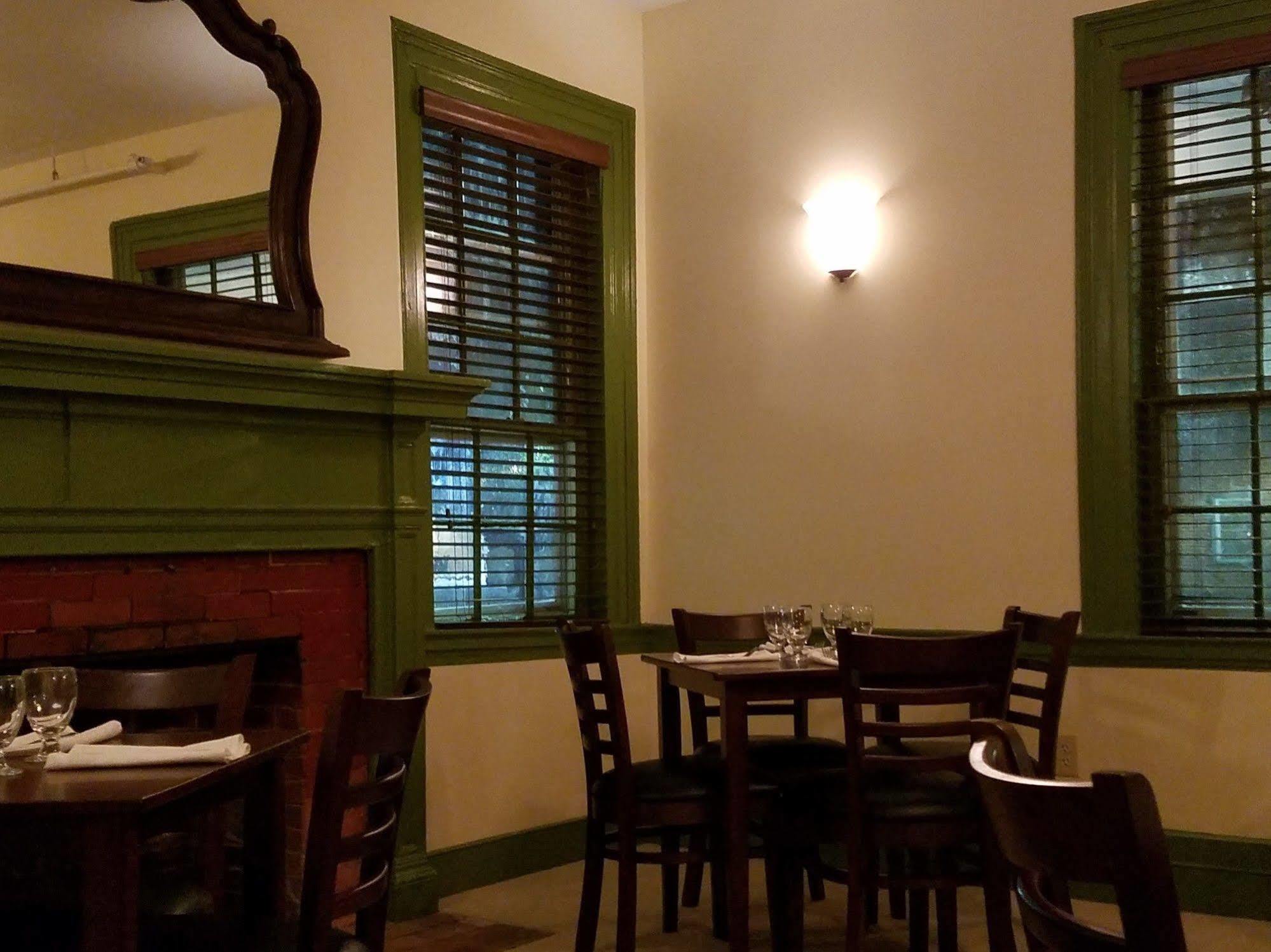 Washington Inn & Tavern MARYLAND Екстер'єр фото